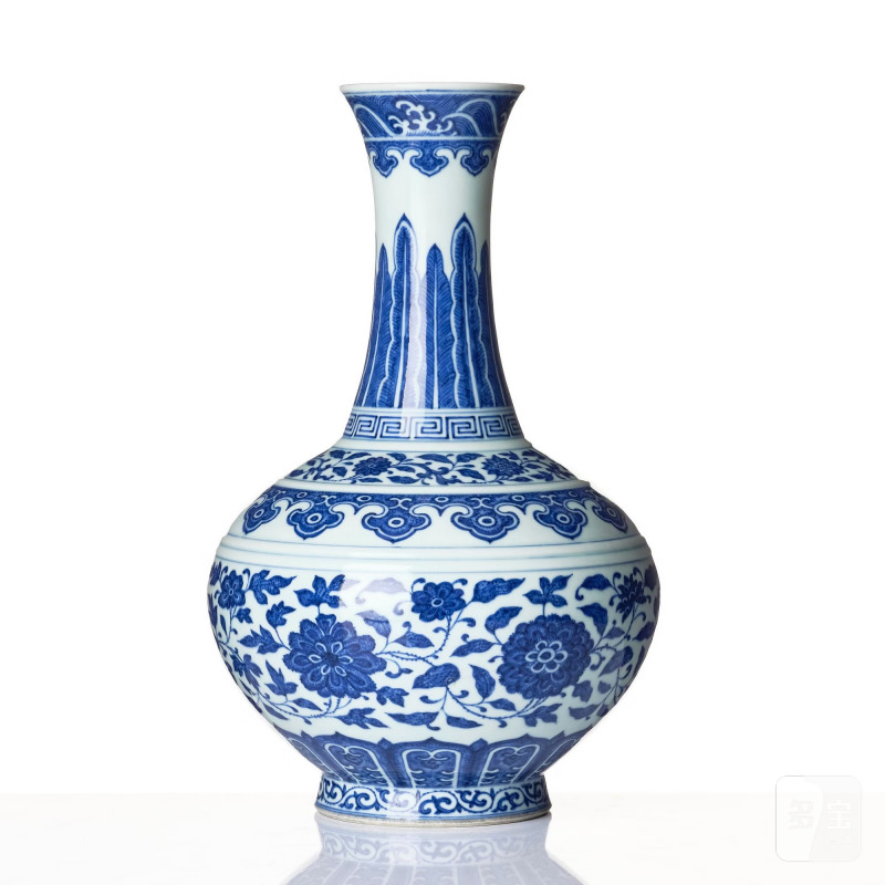A Ming style blue and white bottle vase, - 图4